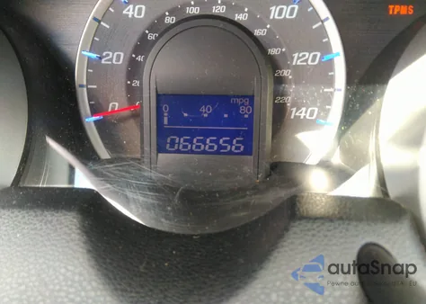 2013 Honda Fit z USA, uszkodzony, nr VIN JHMGE8H34DC056295